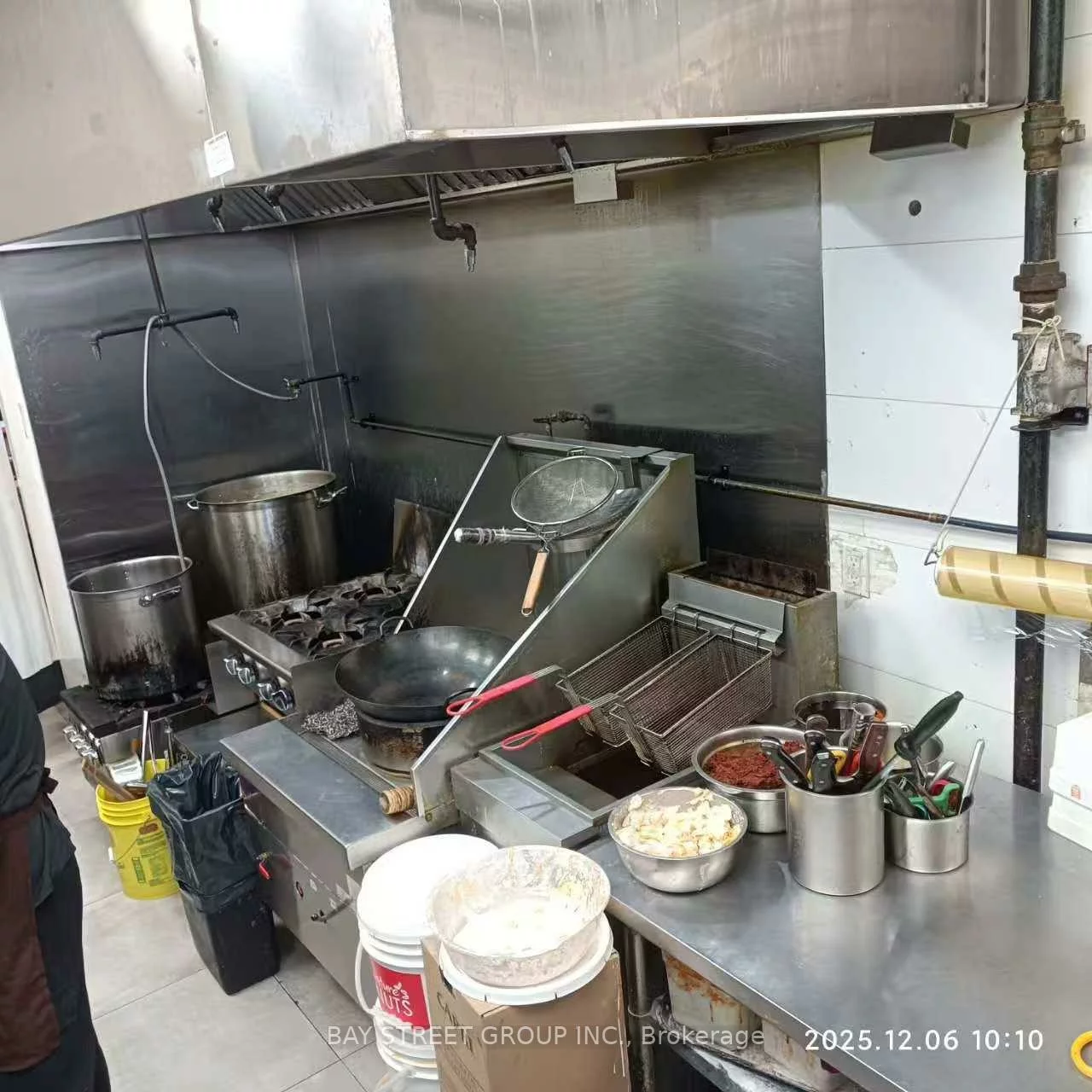 5437, Yonge, Willowdale East, Toronto