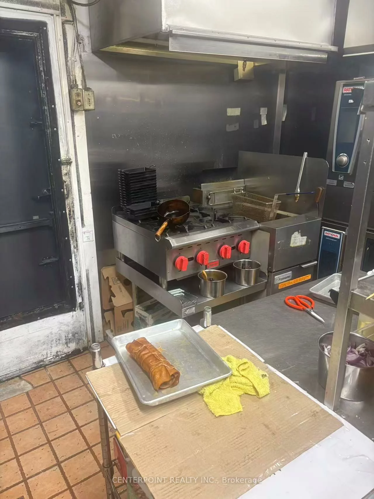 409, Spadina, Kensington-Chinatown, Toronto