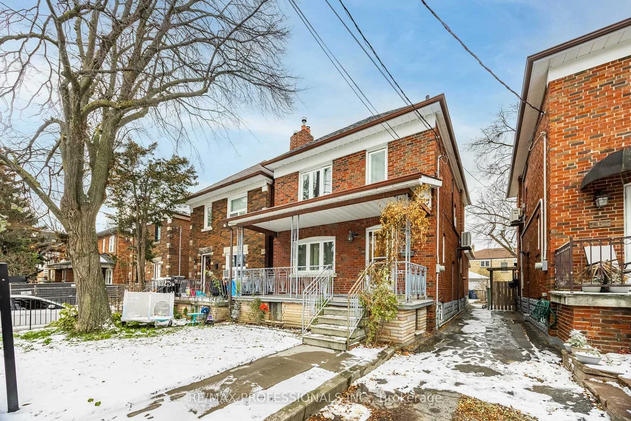 560, Atlas, Oakwood Village, Toronto