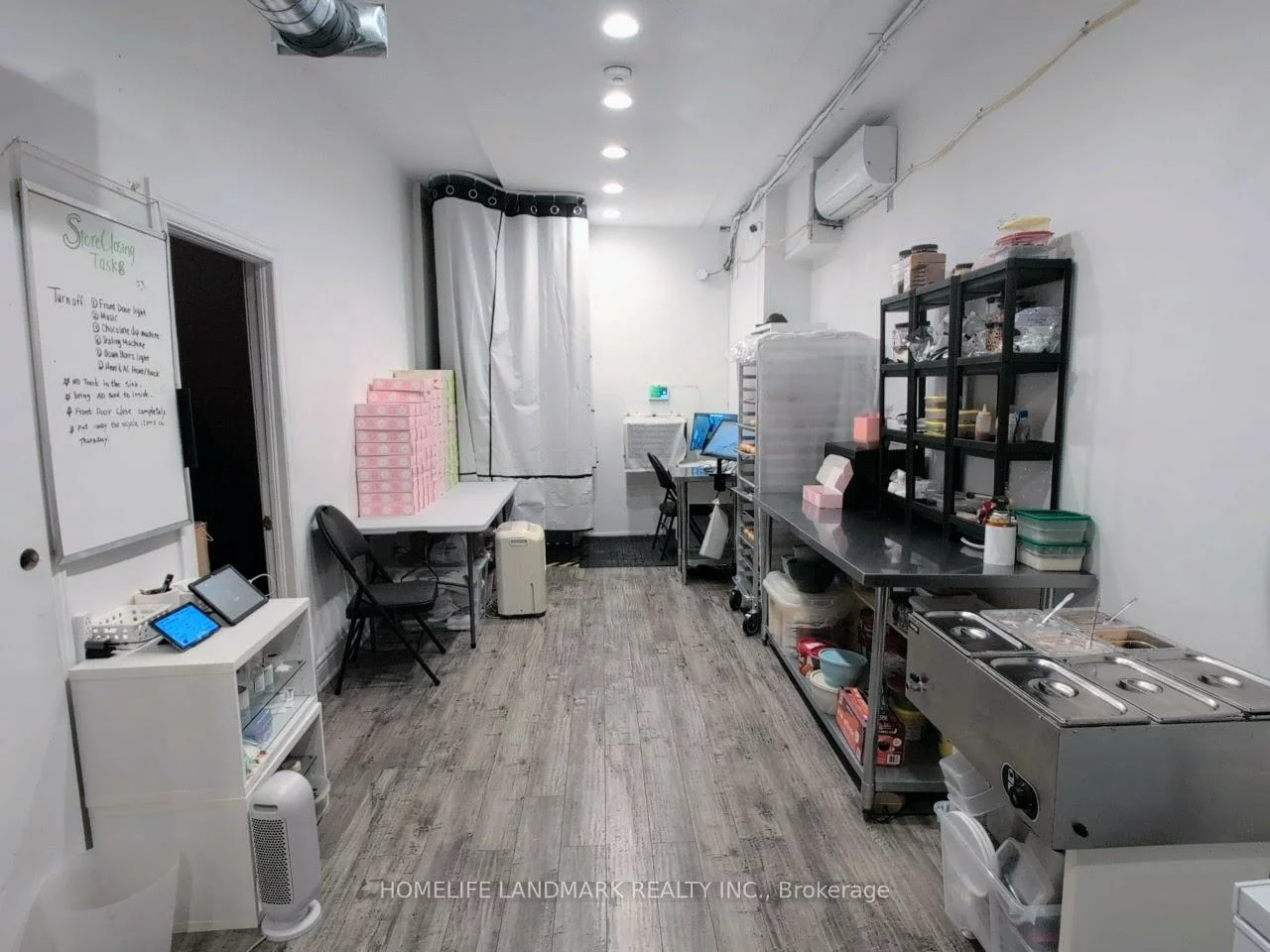 677, Queen St, Niagara, Toronto