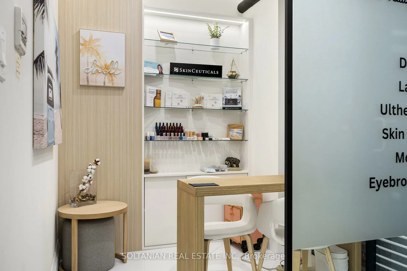 515, Wilson, Clanton Park, Toronto