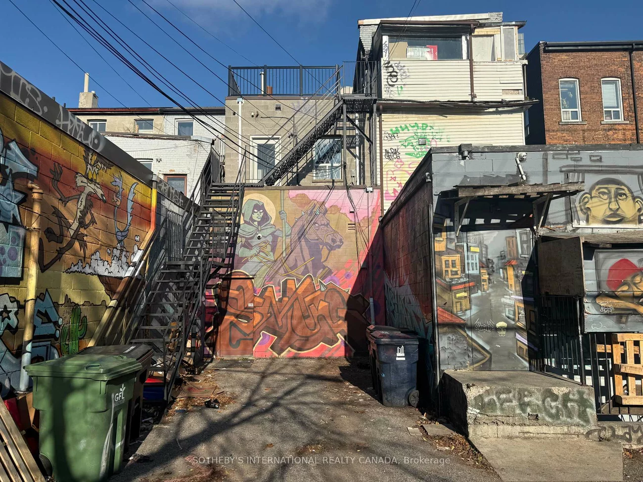 283, College, Kensington-Chinatown, Toronto