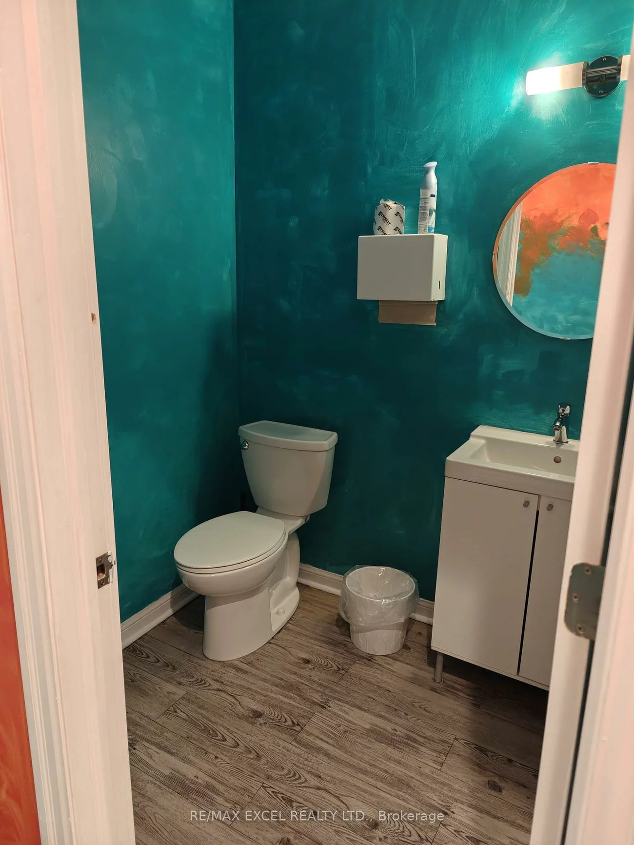 253, Gerrard, Moss Park, Toronto