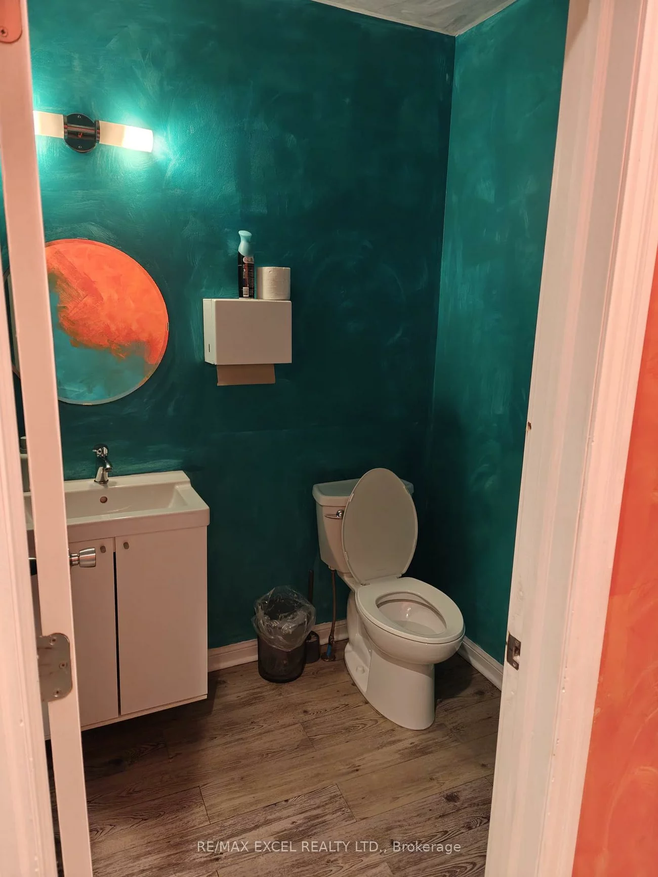 253, Gerrard, Moss Park, Toronto