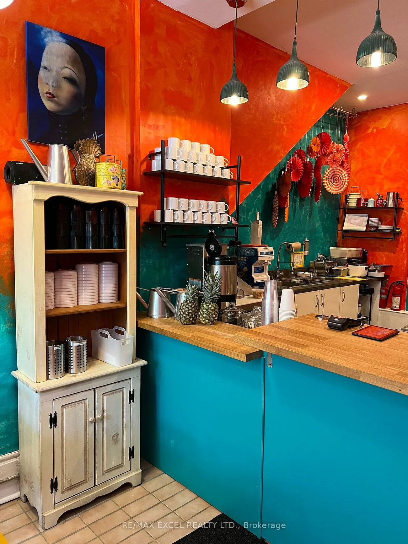 253, Gerrard, Moss Park, Toronto