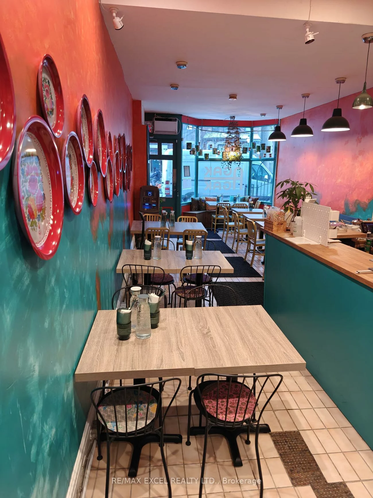 253, Gerrard, Moss Park, Toronto