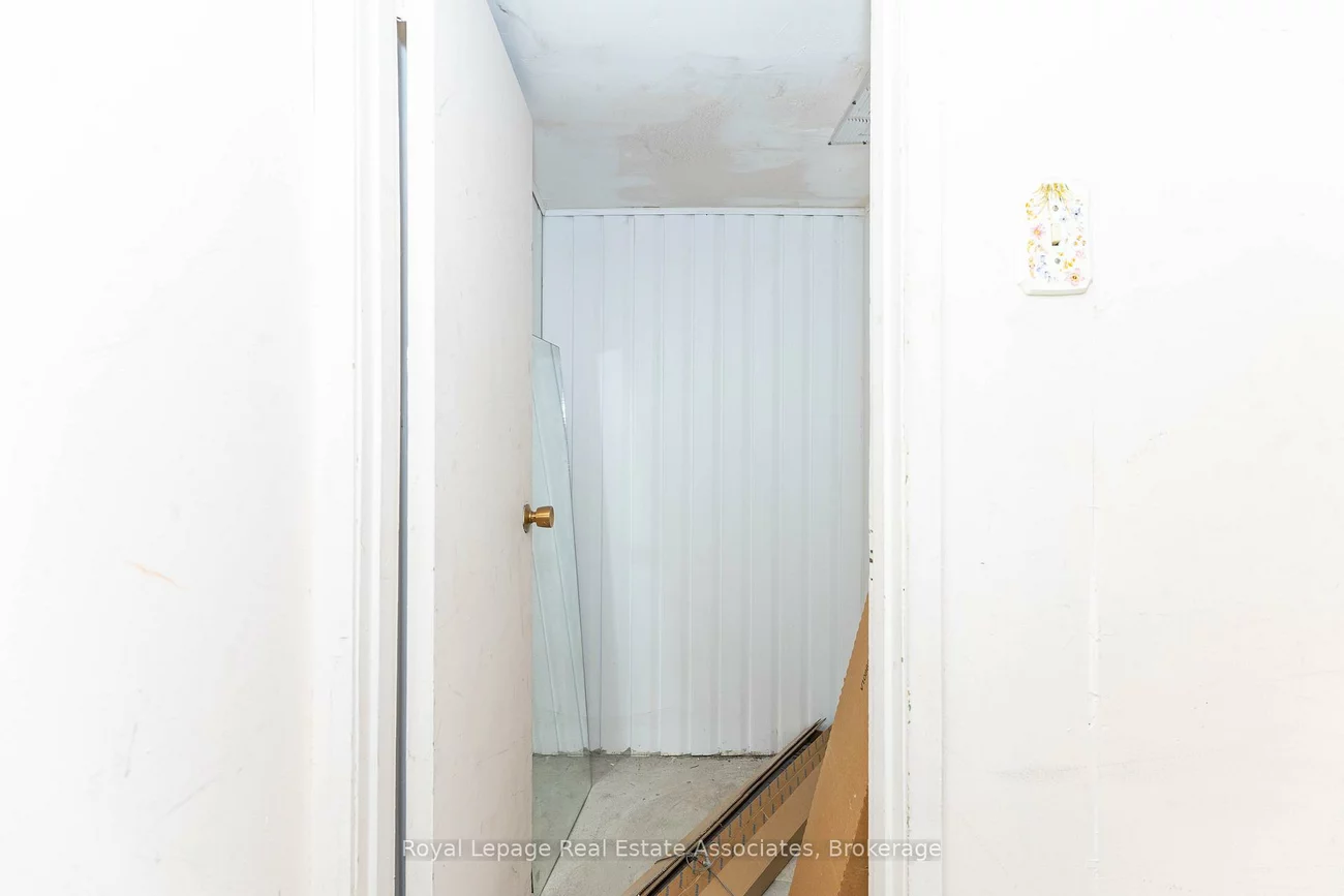 654, Bloor, Annex, Toronto