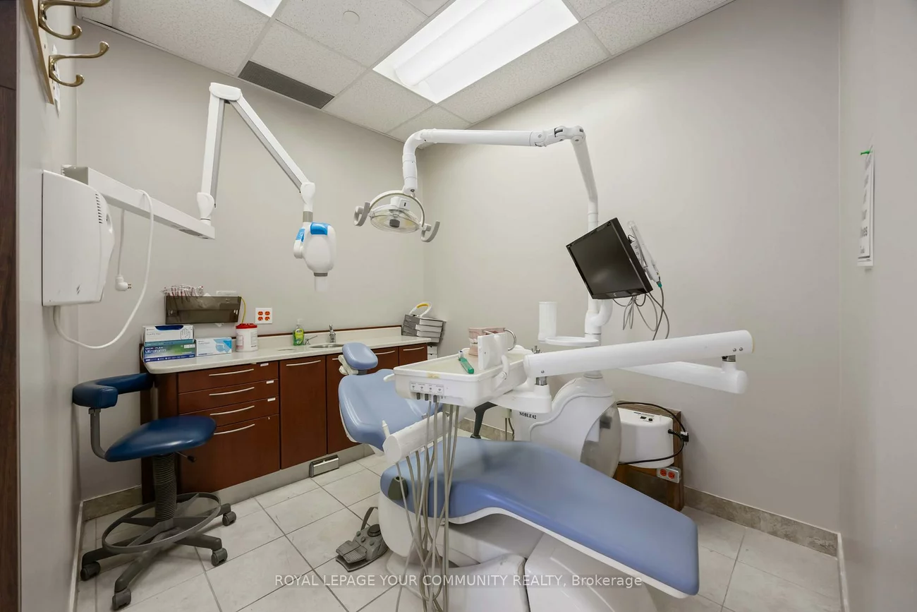 5409, Yonge, Willowdale East, Toronto