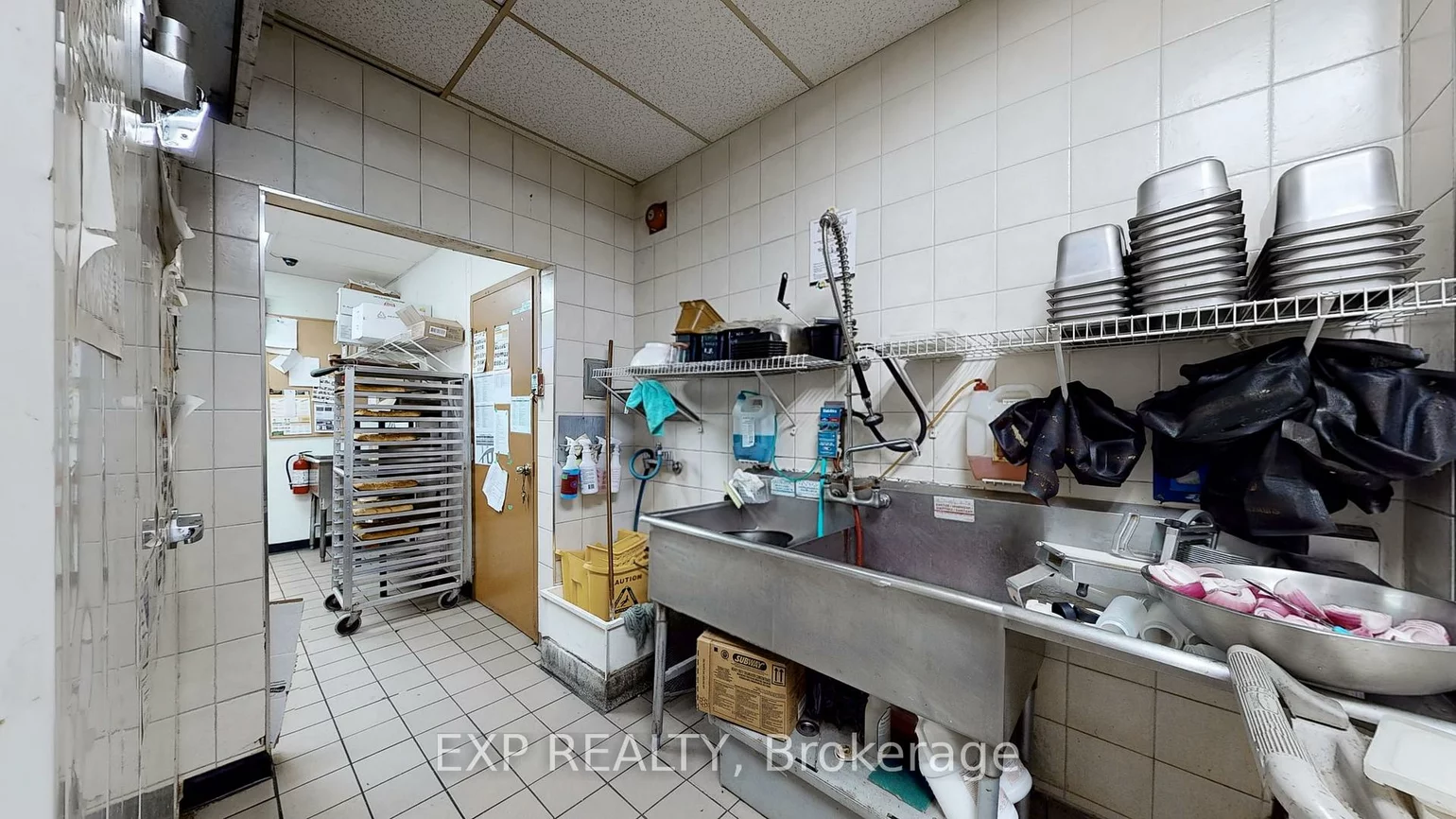 105, Parkway Forest, Henry Farm, Toronto