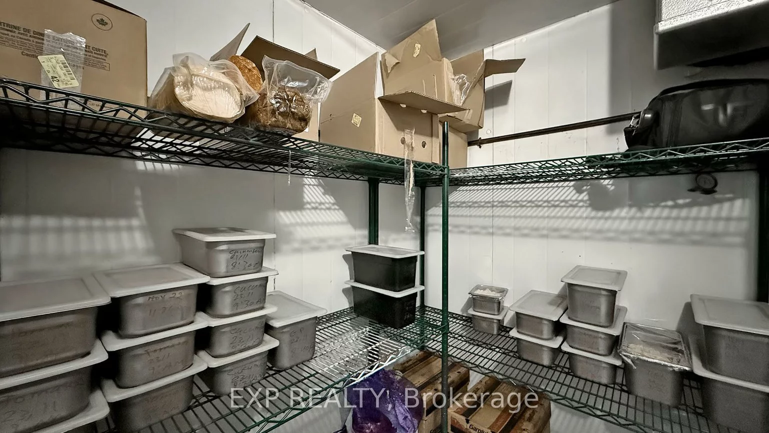 105, Parkway Forest, Henry Farm, Toronto