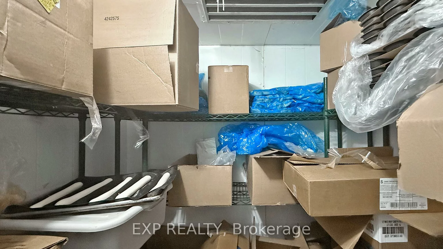 105, Parkway Forest, Henry Farm, Toronto