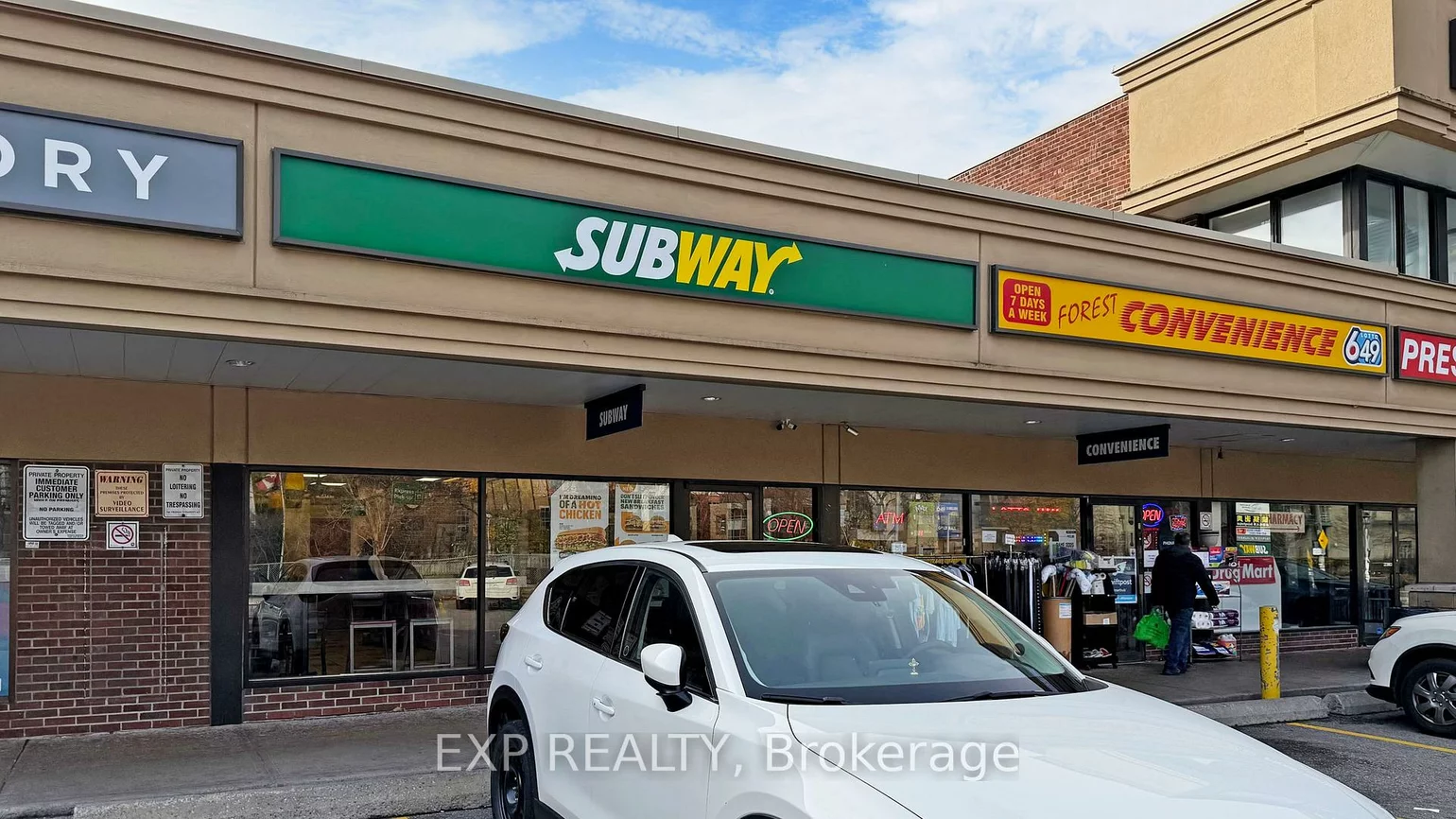 105, Parkway Forest, Henry Farm, Toronto