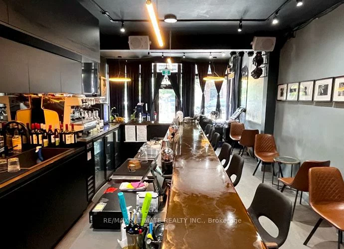 1078, Queen, Trinity-Bellwoods, Toronto