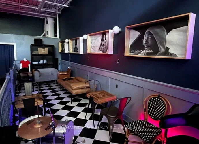 1078, Queen, Trinity-Bellwoods, Toronto