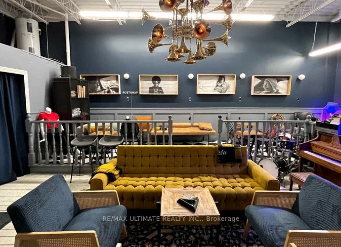 1078, Queen, Trinity-Bellwoods, Toronto