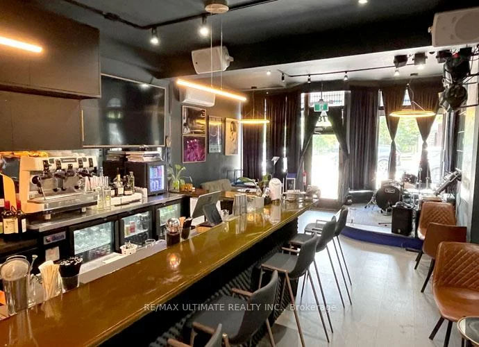 1078, Queen, Trinity-Bellwoods, Toronto