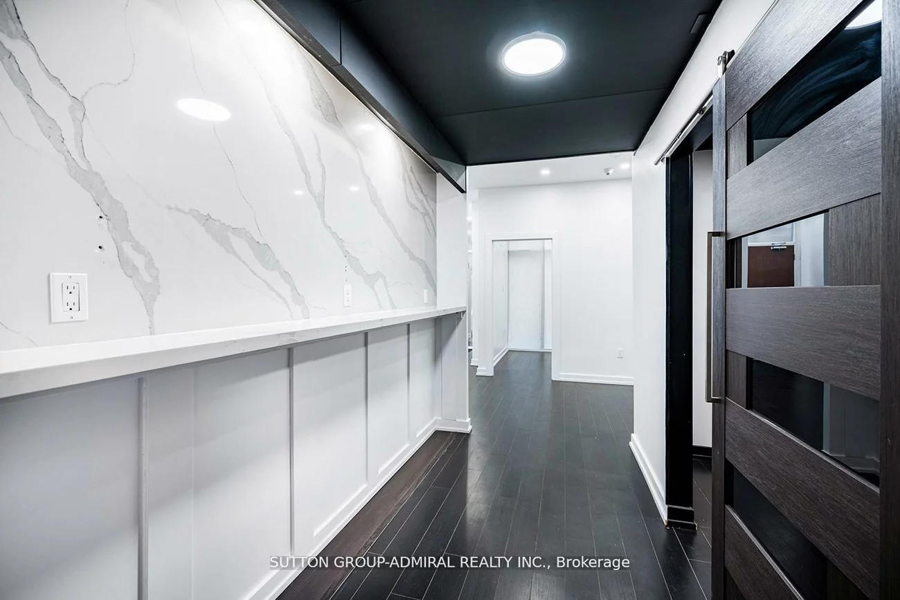 18, Capreol, Waterfront Communities C1, Toronto