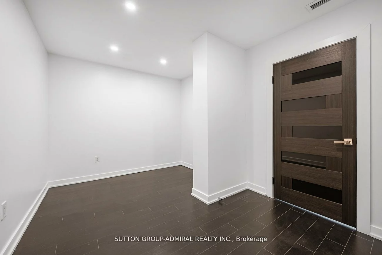 18, Capreol, Waterfront Communities C1, Toronto