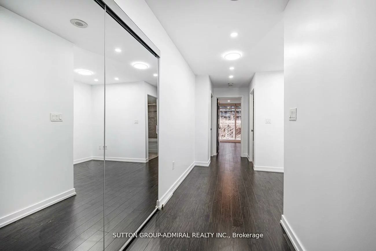 18, Capreol, Waterfront Communities C1, Toronto