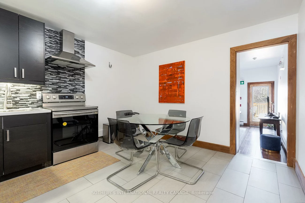 872, College, Palmerston-Little Italy, Toronto