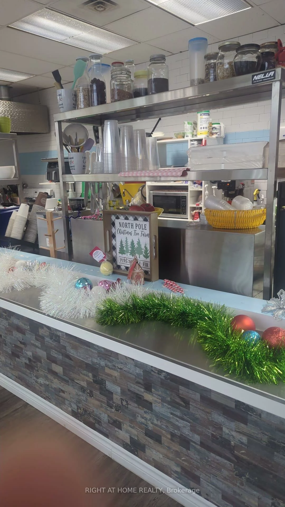 40, Wynford, Banbury-Don Mills, Toronto