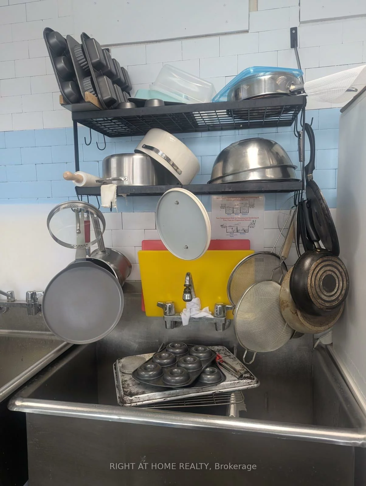 40, Wynford, Banbury-Don Mills, Toronto