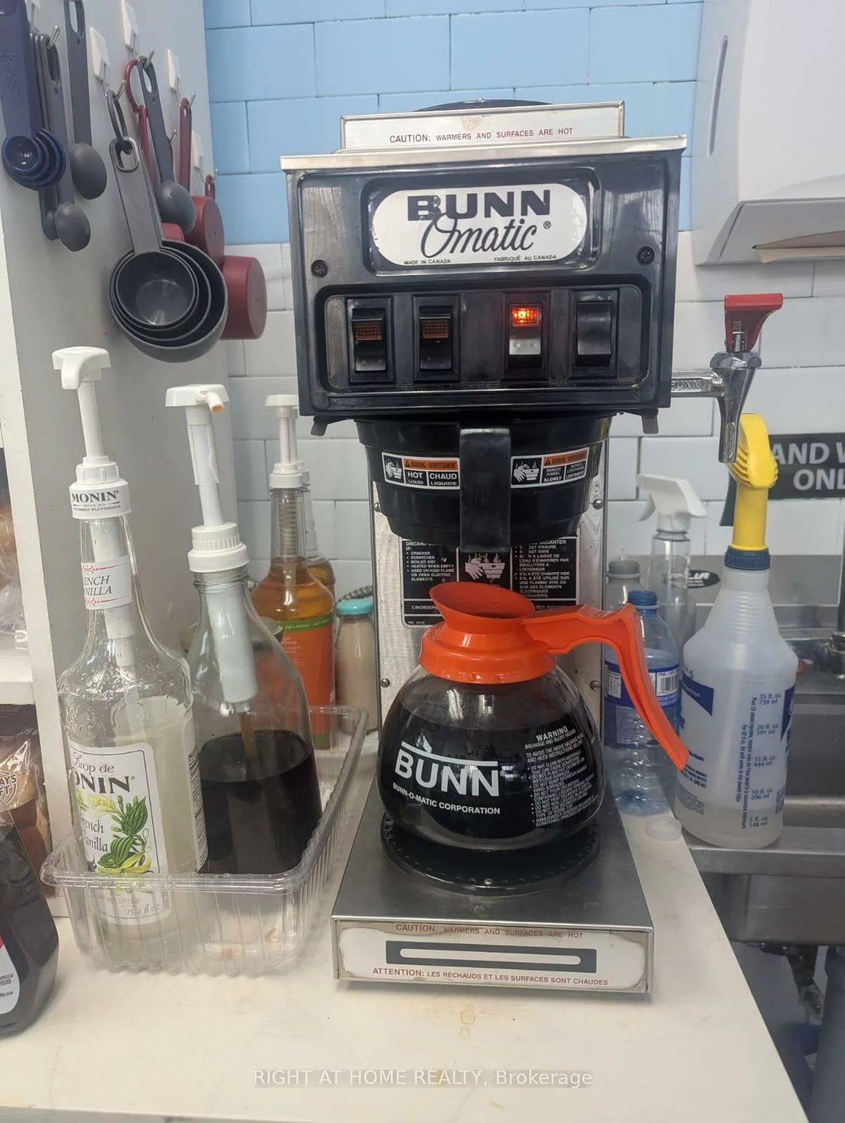 40, Wynford, Banbury-Don Mills, Toronto