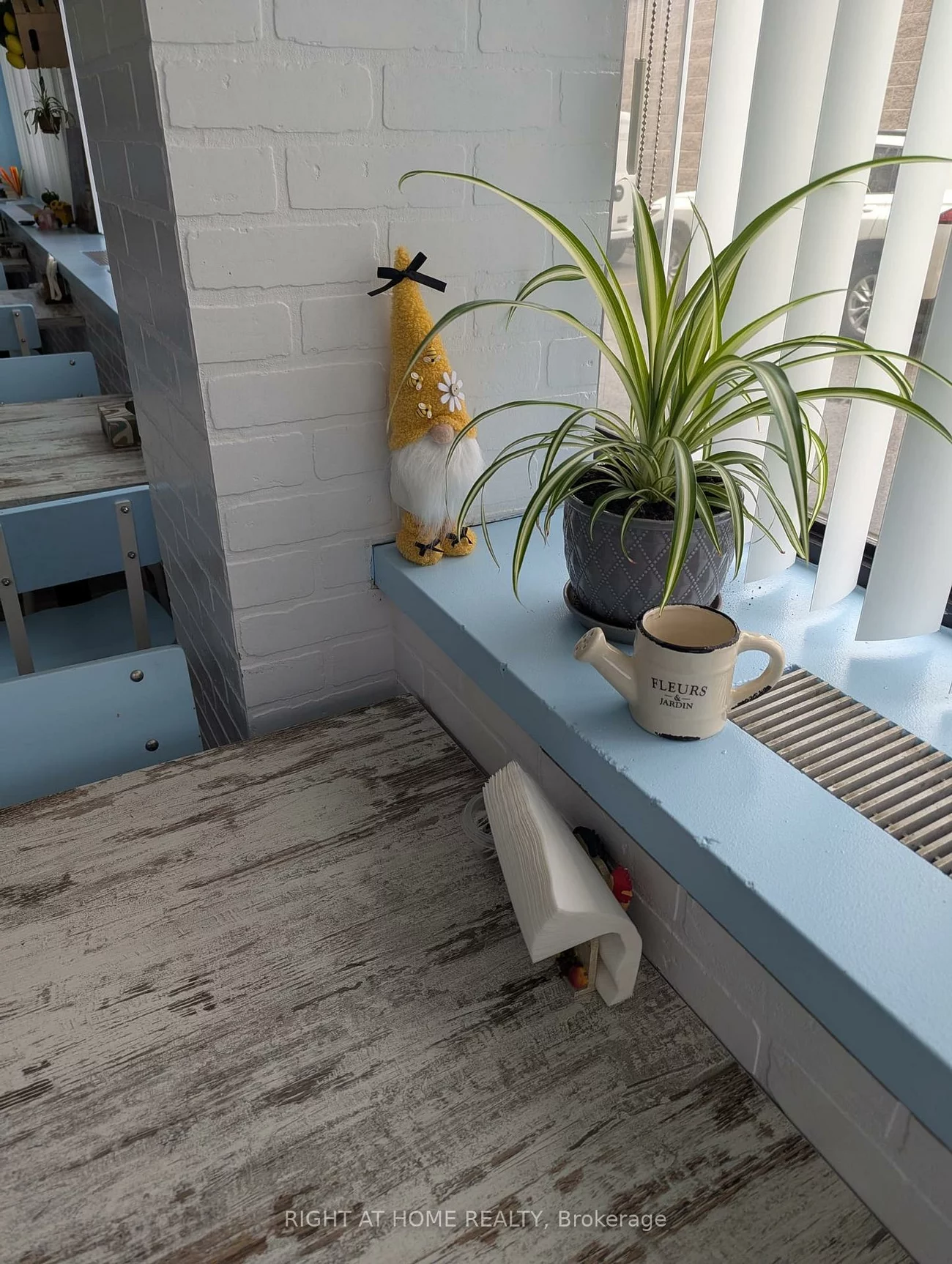 40, Wynford, Banbury-Don Mills, Toronto