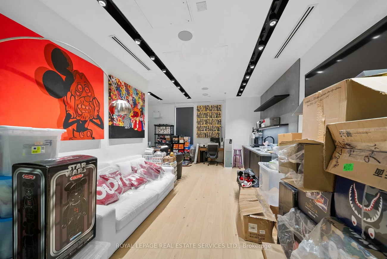 273, Queen, Waterfront Communities C1, Toronto