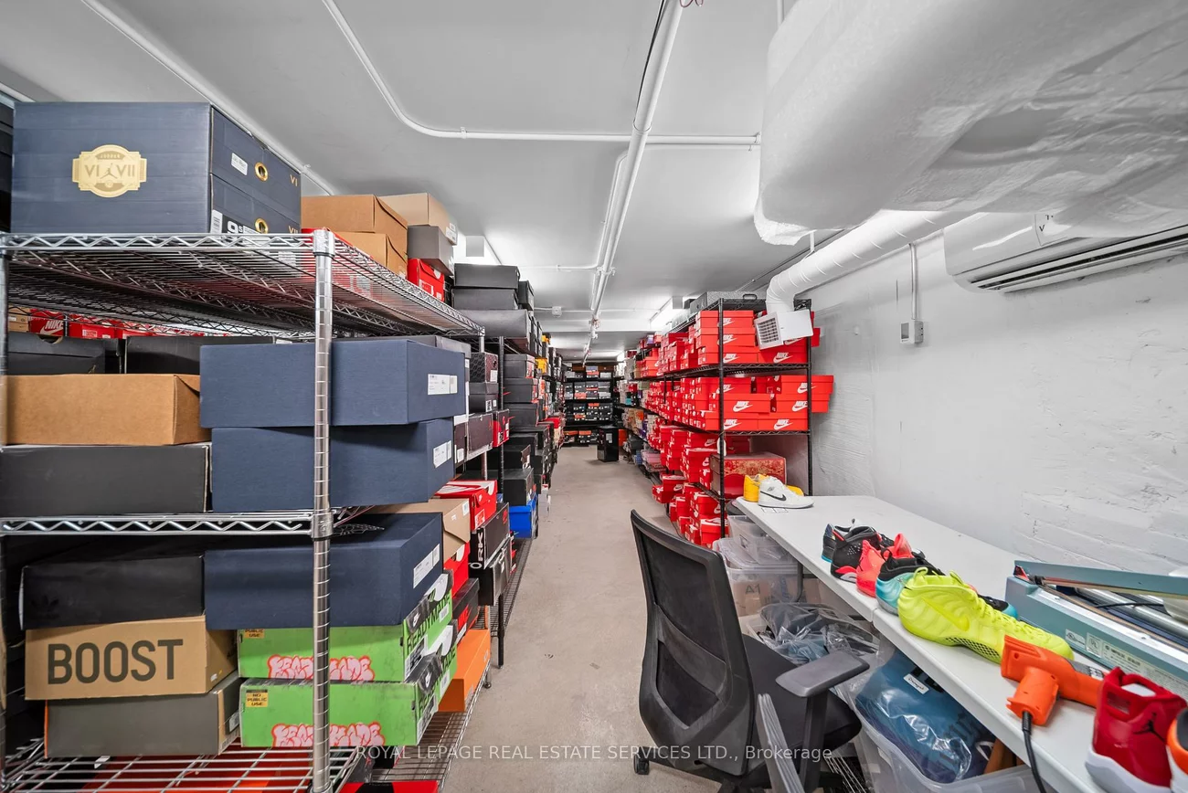 273, Queen, Waterfront Communities C1, Toronto