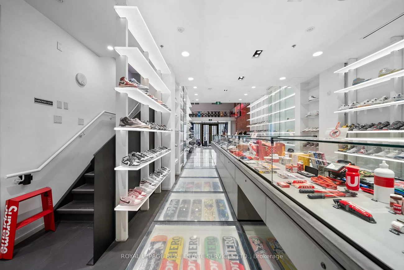 273, Queen, Waterfront Communities C1, Toronto