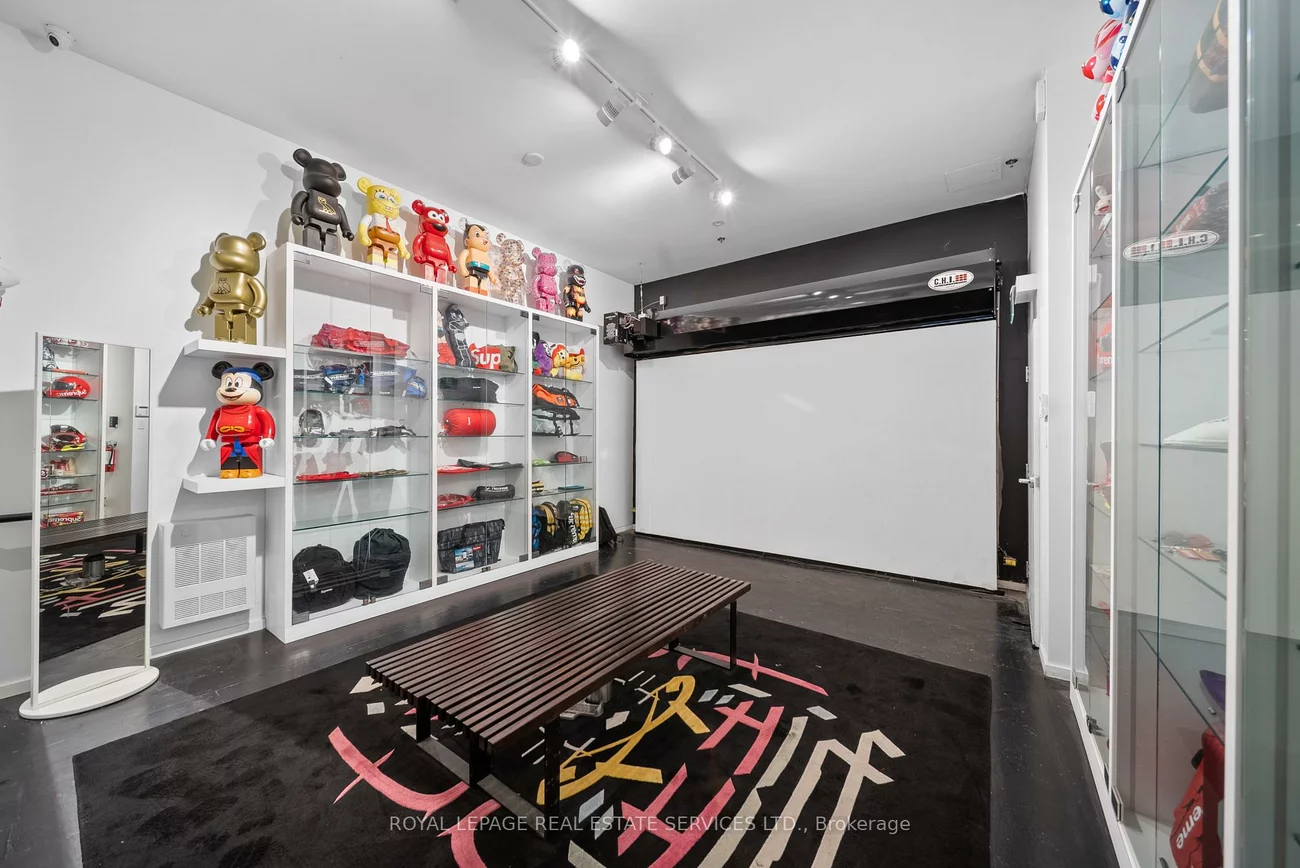 273, Queen, Waterfront Communities C1, Toronto