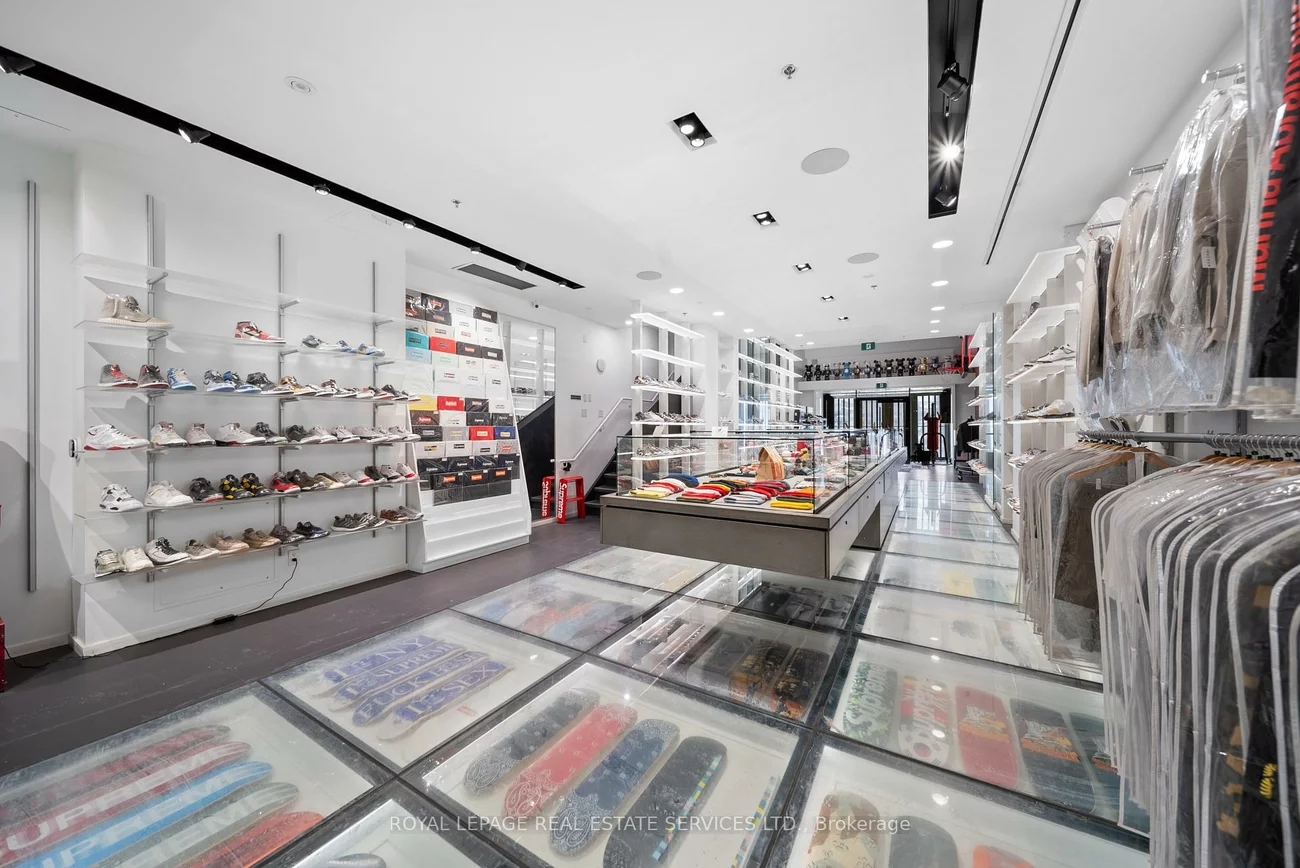 273, Queen, Waterfront Communities C1, Toronto