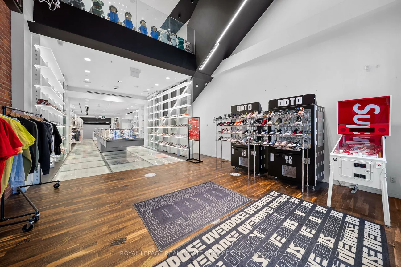 273, Queen, Waterfront Communities C1, Toronto