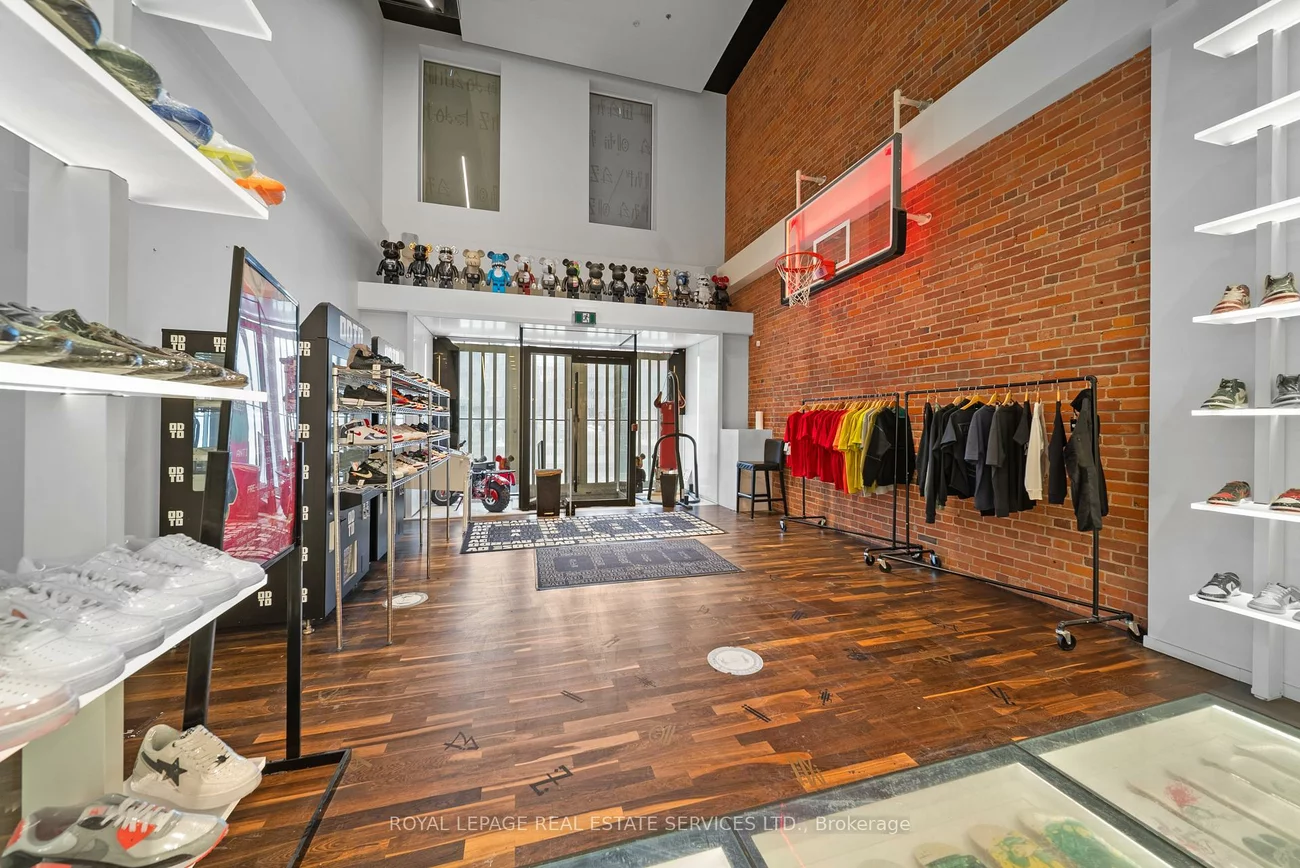 273, Queen, Waterfront Communities C1, Toronto