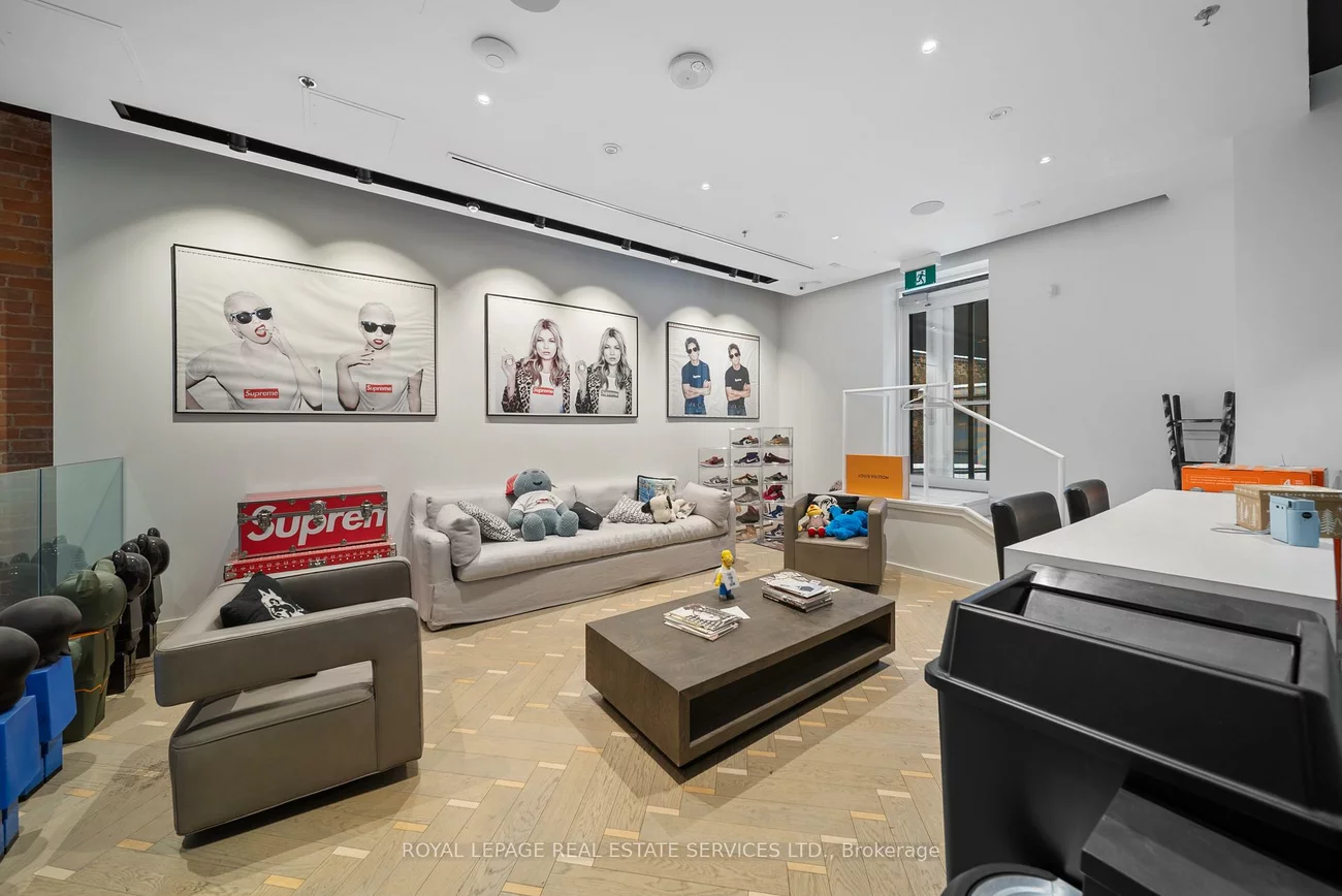 273, Queen, Waterfront Communities C1, Toronto