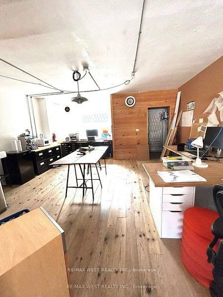 647, Bloor, Palmerston-Little Italy, Toronto