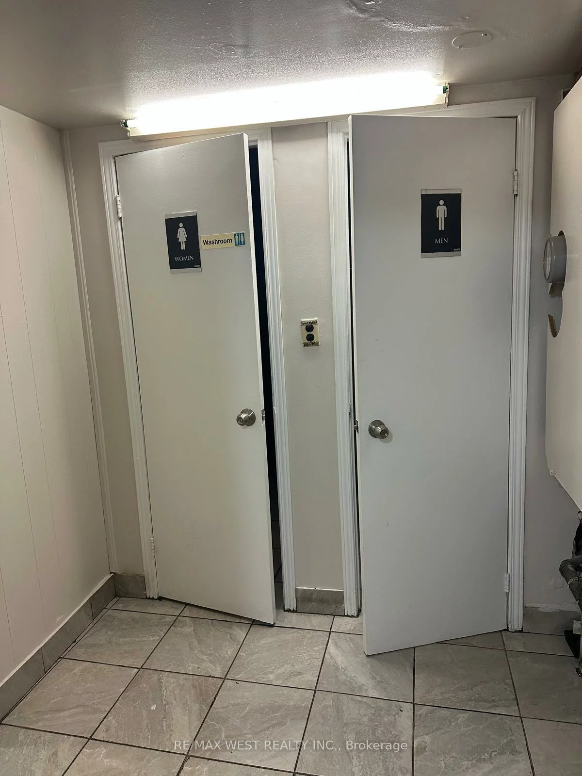 647, Bloor, Palmerston-Little Italy, Toronto