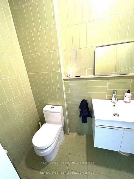 647, Bloor, Palmerston-Little Italy, Toronto