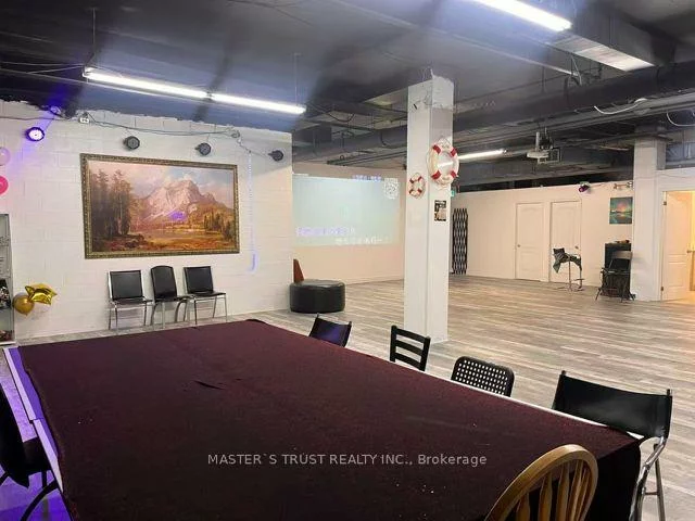 222, Spadina, Kensington-Chinatown, Toronto