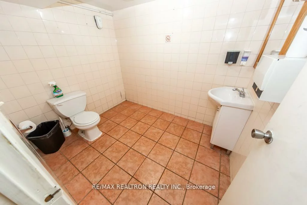 375, Wilson, Clanton Park, Toronto