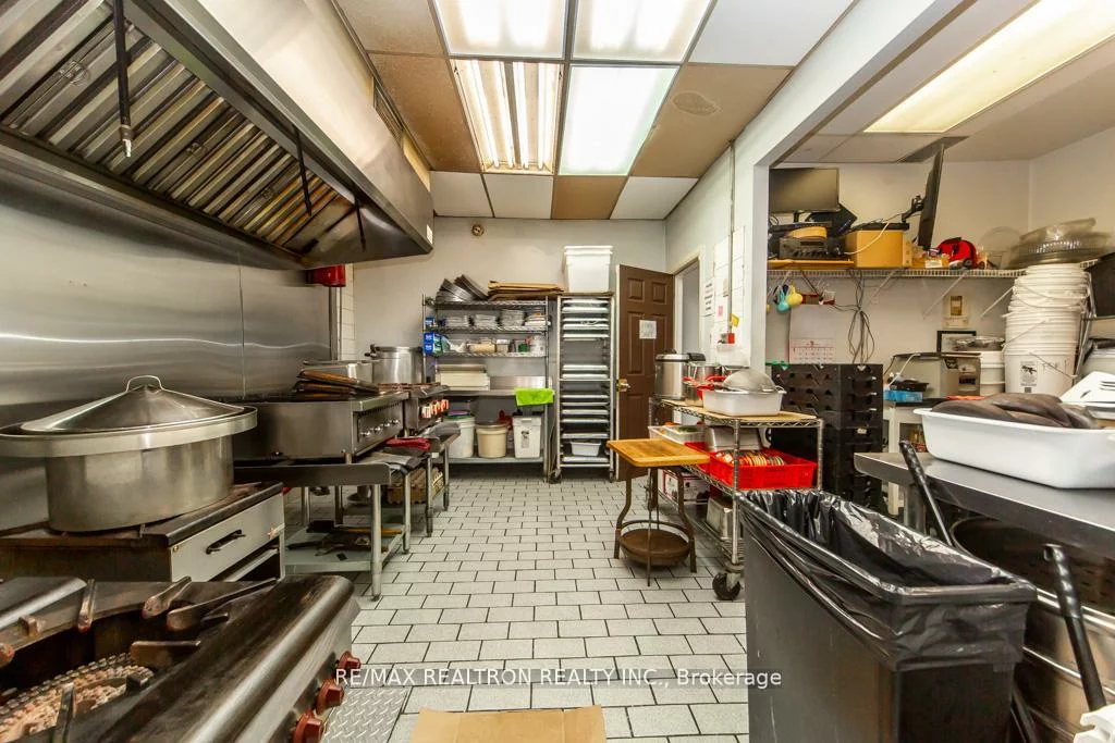 375, Wilson, Clanton Park, Toronto