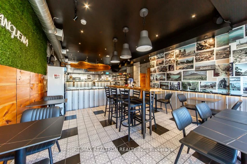 375, Wilson, Clanton Park, Toronto