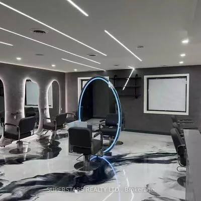 Commercial for sale, 4905, Yonge, Willowdale East, Toronto