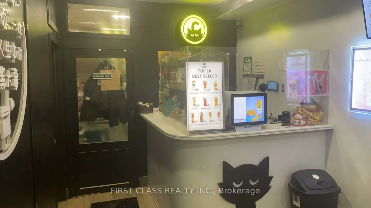 201, Dundas, Bay Street Corridor, Toronto