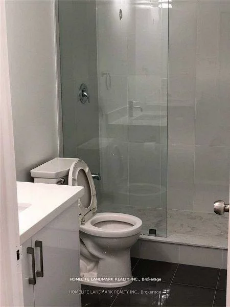 422, Queen, Kensington-Chinatown, Toronto