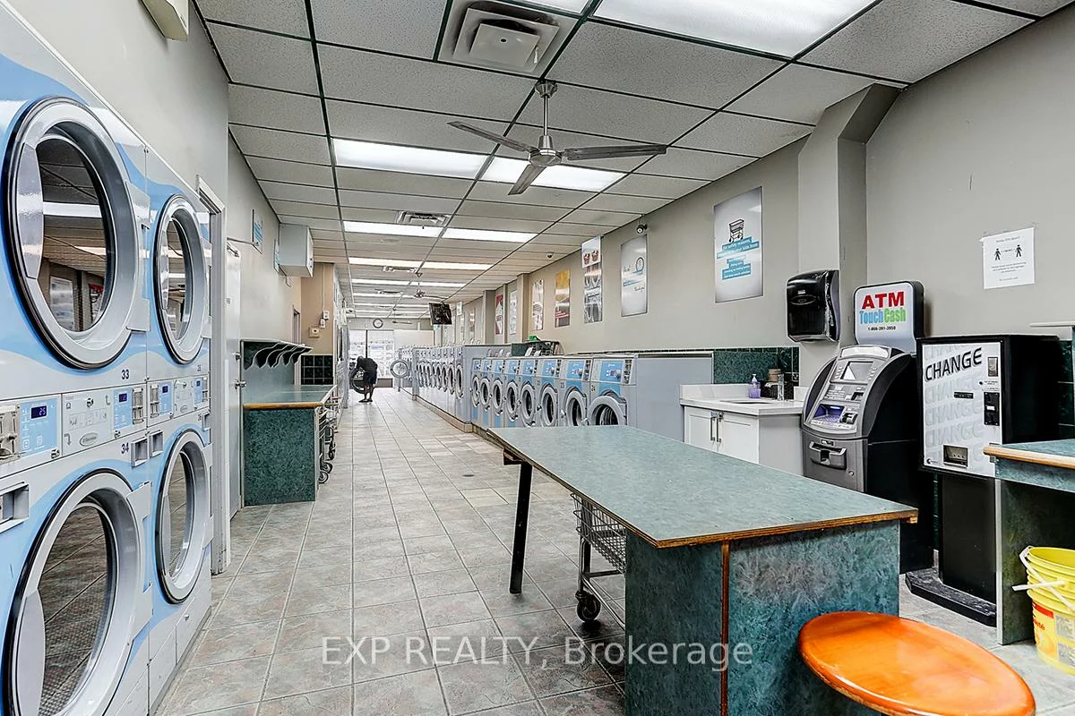 600, Parliament, North St. James Town, Toronto