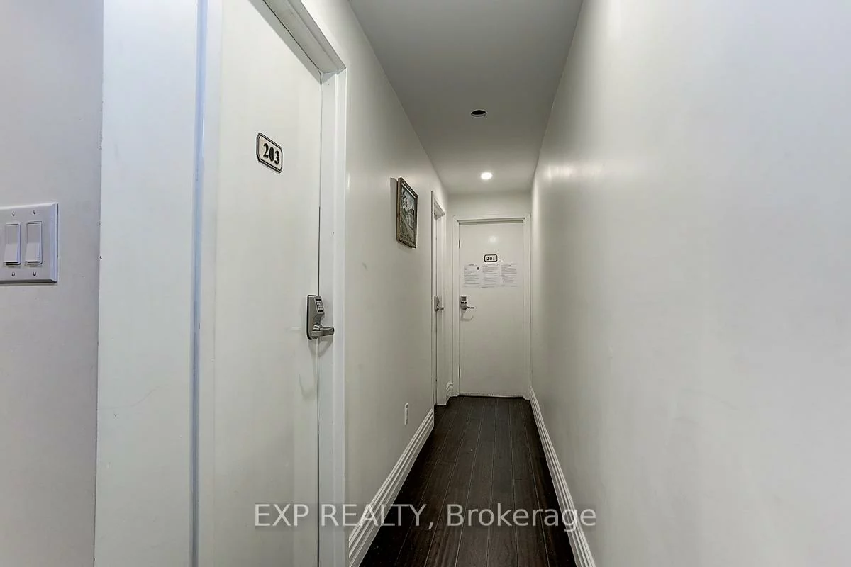 600, Parliament, North St. James Town, Toronto