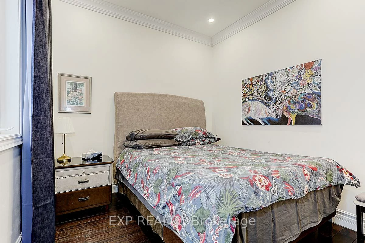 600, Parliament, North St. James Town, Toronto