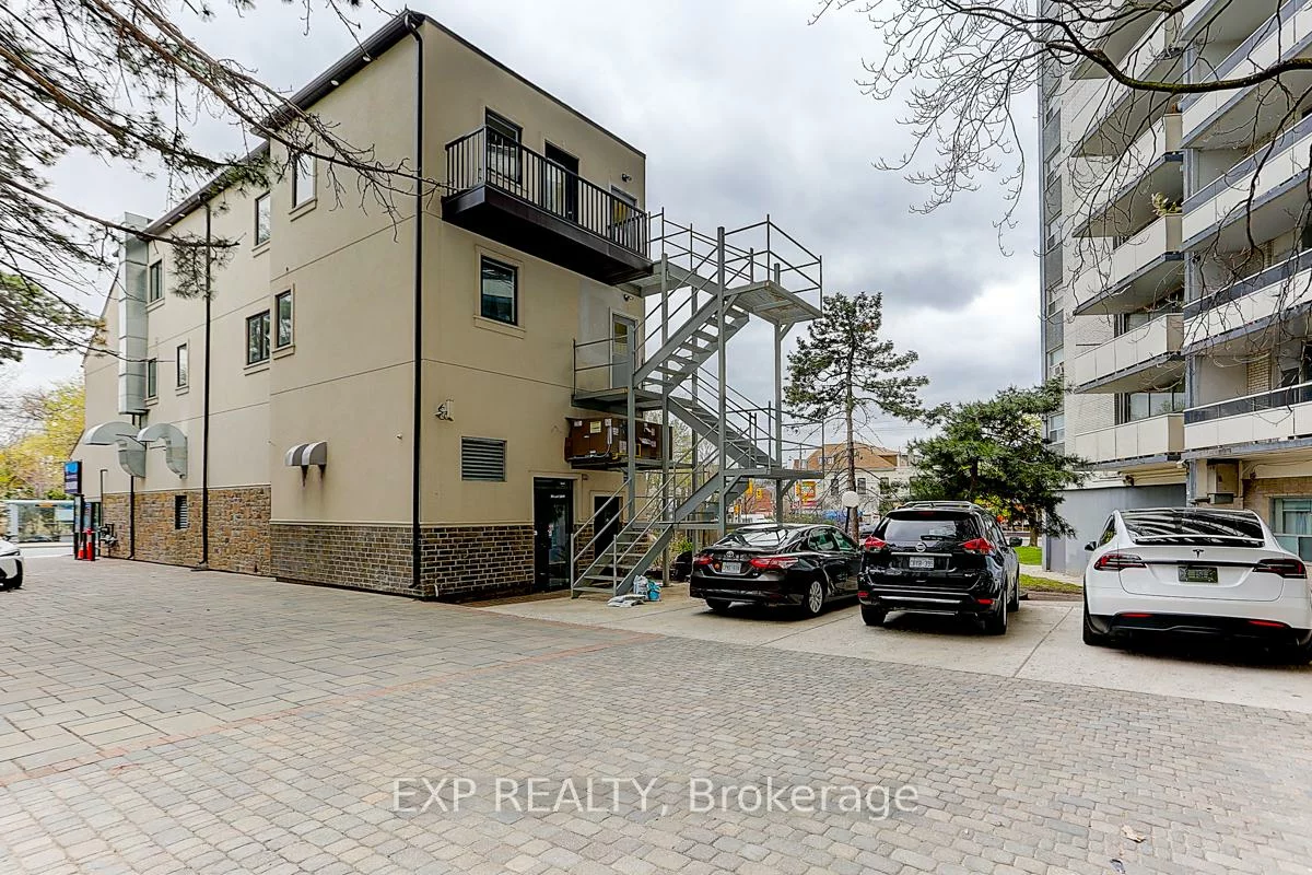 600, Parliament, North St. James Town, Toronto